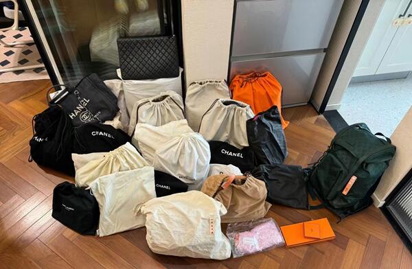 寻乌县回收奢侈品衣服.jpg
